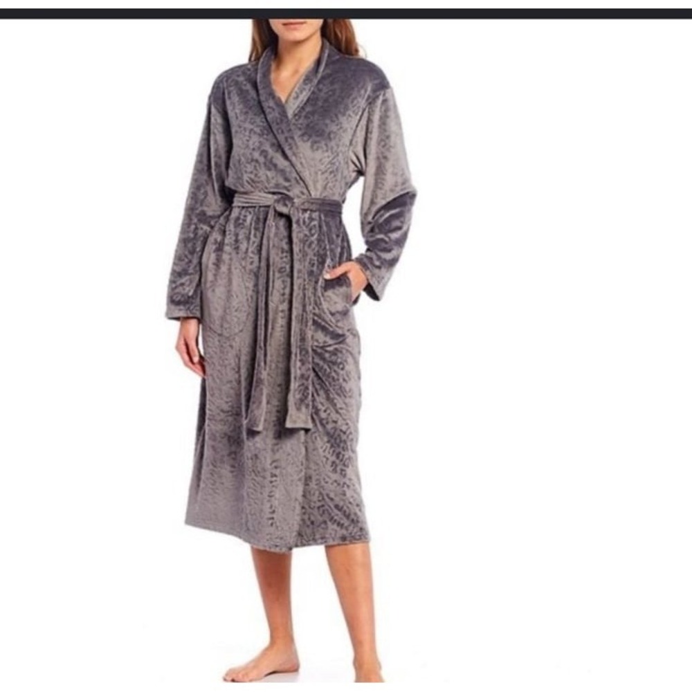 Miss Elaine Micro-Embossed Animal Print Fleece Long Wrap Robe Size M